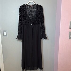 Belle Nuit Night Gown and Robe Set -Large. B7